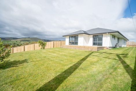Photo of property in 35 Silicon Way, Fitzherbert, Palmerston North, 4410