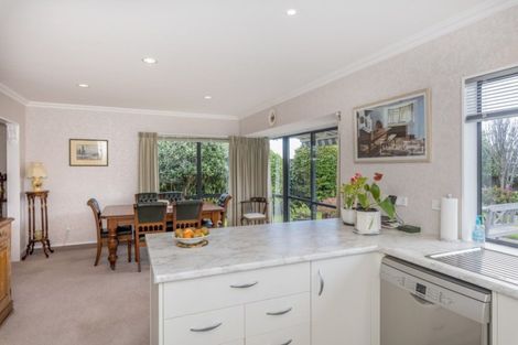 Photo of property in 7 Cranbrook Grove, Waikanae, 5036
