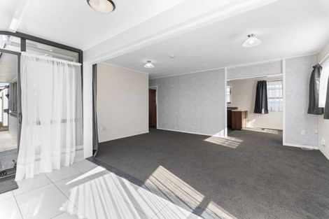 Photo of property in 10b Kauri Street, Inglewood, 4330