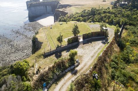 Photo of property in 20 Clifftop Lane, Cape Foulwind, 7892