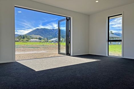 Photo of property in 2 Balfour Way, Hanmer Springs, 7334