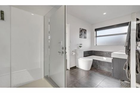 Photo of property in 32 Shrimpton Avenue, Woodend, 7610