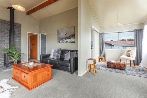 Photo of property in 30 Rewarewa Street, Owhata, Rotorua, 3010