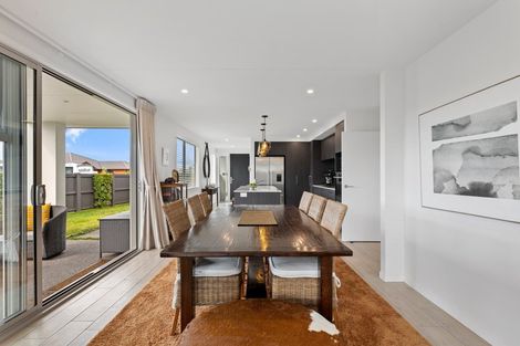 Photo of property in 54 Penetaka Heights, Pyes Pa, Tauranga, 3112