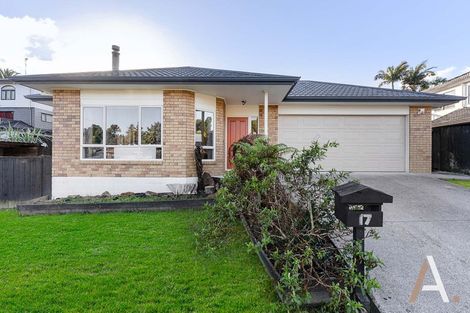 Photo of property in 17 De Havilland Drive, Goodwood Heights, Auckland, 2105
