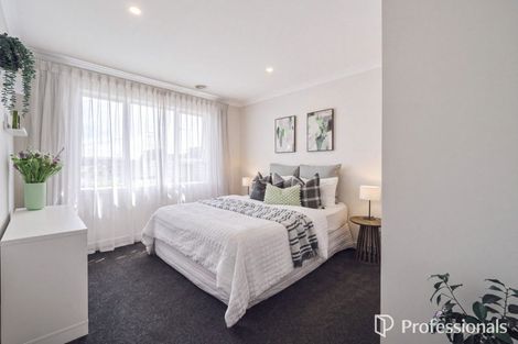 Photo of property in 19 Turville Crescent, Newlands, Wellington, 6037