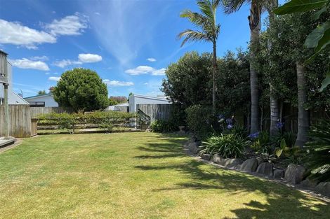 Photo of property in 4 Marlin Drive, Coastlands, Whakatane, 3120