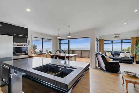 Photo of property in 7a Haunui Way, Pukerua Bay, 5026