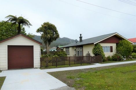 Photo of property in 5 Mcgowan Street, Runanga, 7803