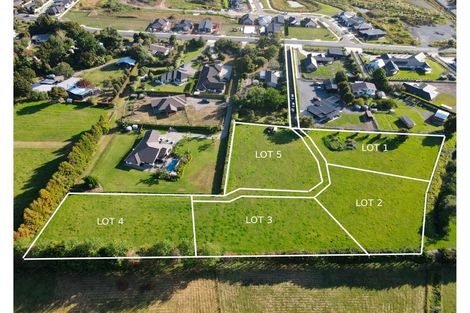 Photo of property in 15 Sands Road, Glenbervie, 0173