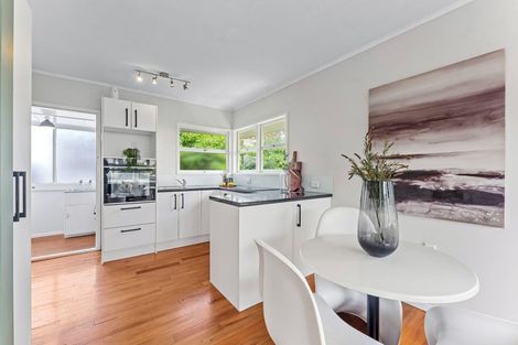 Photo of property in 1/9a Eversleigh Road, Belmont, Auckland, 0622