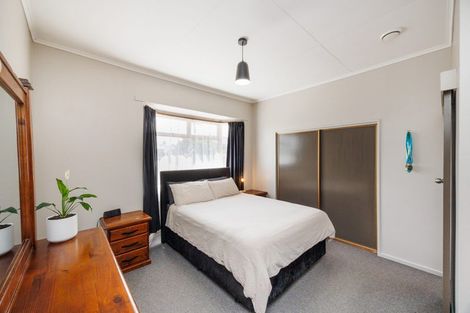 Photo of property in 35 Severn Street, Rongotea, 4476