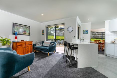 Photo of property in 47 San Marino Drive West, Henderson, Auckland, 0612