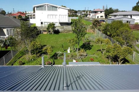 Photo of property in 10 Dundee Place, Blockhouse Bay, Auckland, 0600