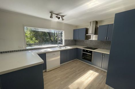 Photo of property in 36a Fairmount Road, Titirangi, Auckland, 0604