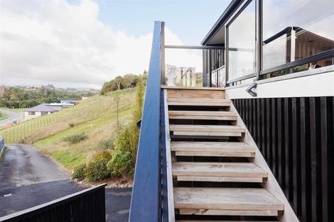 Photo of property in 121 Cashmere Drive, Fitzherbert, Palmerston North, 4410