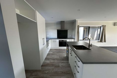 Photo of property in 8/64 Glen Road, Stokes Valley, Lower Hutt, 5019