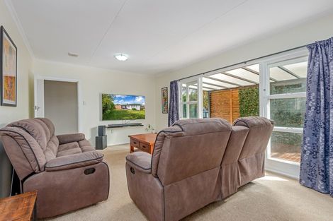 Photo of property in 10 Rimu Place, Cloverlea, Palmerston North, 4412