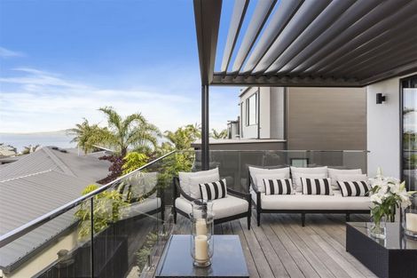 Photo of property in 18a Marama Street, Castor Bay, Auckland, 0620