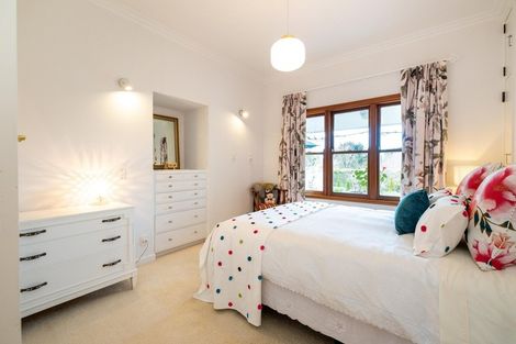 Photo of property in 5 Tauroa Road, Havelock North, 4130