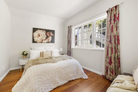 Photo of property in 5a Raroa Road, Kelburn, Wellington, 6012