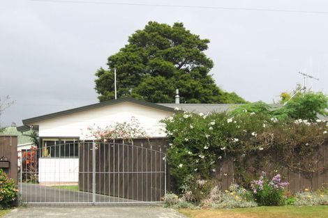 Photo of property in 11 Pokaka Street, Birchville, Upper Hutt, 5018