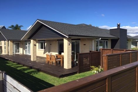 Photo of property in 98 Kupe Drive, Whitianga, 3510