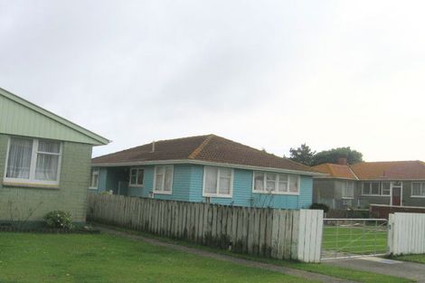 Photo of property in 4 Sasanof View, Ascot Park, Porirua, 5024