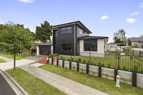 Photo of property in 35 Longbow Terrace, Flagstaff, Hamilton, 3210