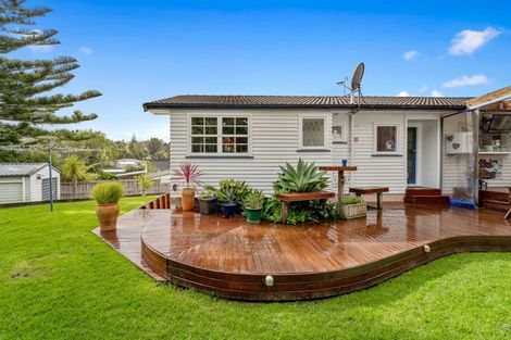 Photo of property in 43 Cranston Street, Torbay, Auckland, 0632