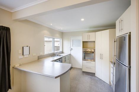 Photo of property in 4/180 Gloucester Street, Taradale, Napier, 4112