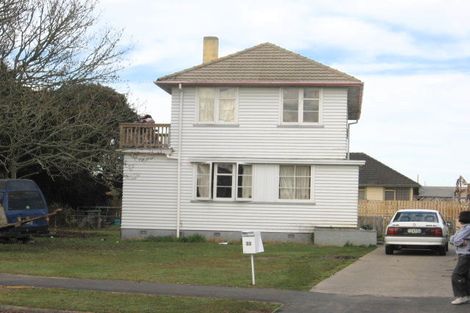 Photo of property in 32 Ross Crescent, Fairfield, Hamilton, 3214