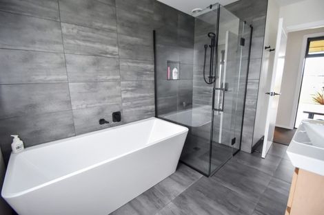 Photo of property in 68 The Drive, Twizel, 7999