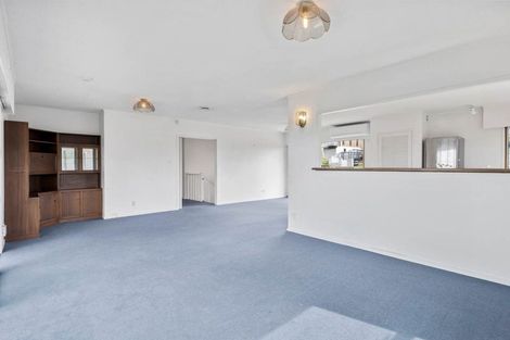 Photo of property in 19 Stapleford Crescent, Browns Bay, Auckland, 0630