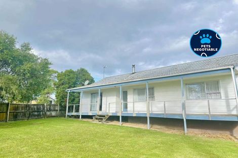 Photo of property in 1 Ballial Place, West Harbour, Auckland, 0618