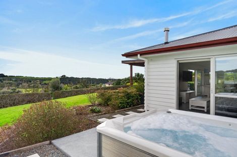 Photo of property in 52 Daniel Parade, Mangawhai, Wellsford, 0975