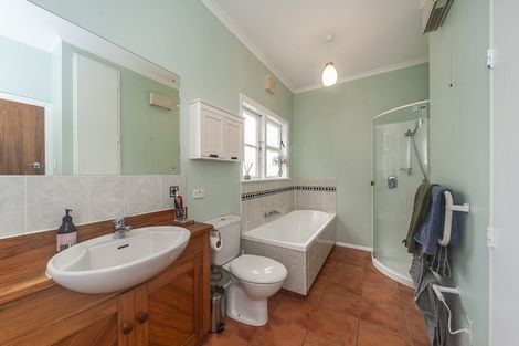 Photo of property in 10 Sunglow Avenue, Melrose, Wellington, 6023