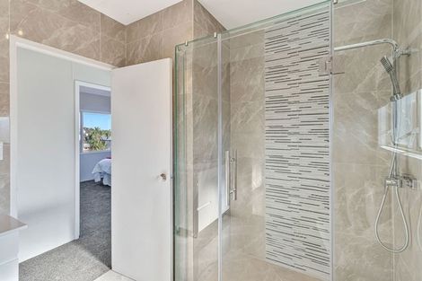 Photo of property in 2/8 Anglers Way, Wattle Downs, Auckland, 2102