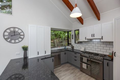 Photo of property in 20 Tiromoana Road, Raumati South, Paraparaumu, 5032