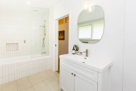 Photo of property in 35 Chatsworth Road, Silverstream, Upper Hutt, 5019