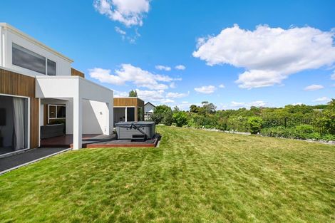 Photo of property in 33 Roy Hilton Drive, Flagstaff, Hamilton, 3210