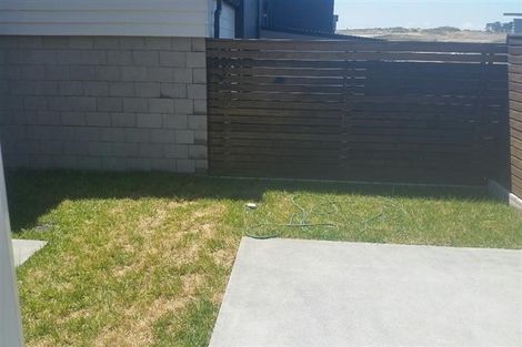 Photo of property in 2b Makura Road, Long Bay, Auckland, 0630