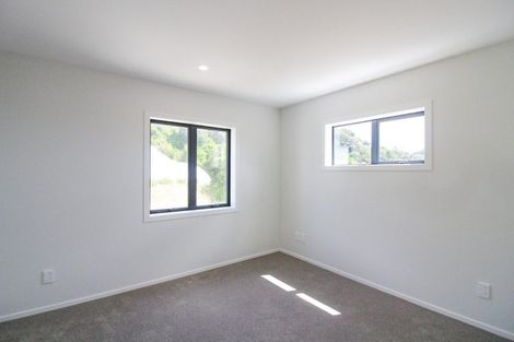 Photo of property in 72 Tiketike Way, Brooklyn, Wellington, 6021