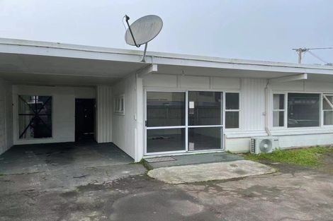 Photo of property in 12 Kaponga Crescent, New Lynn, Auckland, 0600