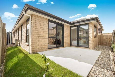 Photo of property in 25 Waruhia Crescent, Rototuna North, 3281