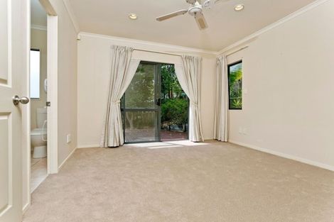 Photo of property in 16 Phoebe Meikle Place, Torbay, Auckland, 0630