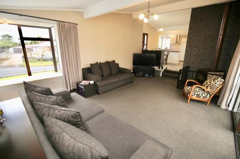 Photo of property in 4 Matipo Crescent, Pukete, Hamilton, 3200