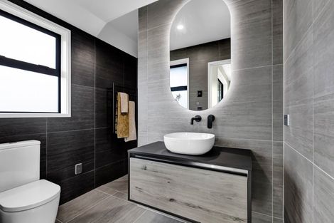 Photo of property in 6 Oliver O'leary Way, Westown, New Plymouth, 4310