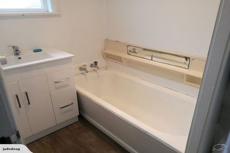 Photo of property in 32 Judd Crescent, Naenae, Lower Hutt, 5011