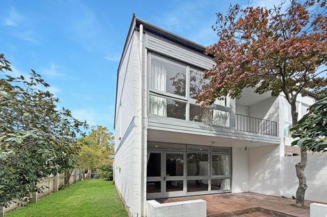 Photo of property in 1/99 Aikmans Road, Merivale, Christchurch, 8014